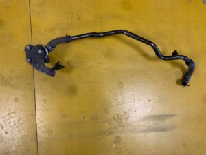 RURY KRÓCIEC WODY POMPA AUDI A4 B8 2.0 TDI CAHA