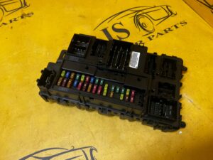 SKRZYNKA PUSZKA BEZPIECZNIKÓW MODUŁ BSI FORD FUSION LIFT USA 2.0 ECOBOOST