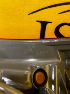 LEWA TYLNA LAMPA W BŁOTNIK INFINITI Q70 M35 EUROPA