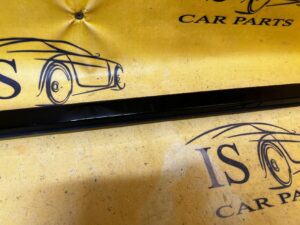 LEWA LISTWA SZYBY CZOŁOWEJ PEUGEOT 3008 II 5008 II