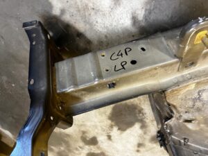 ĆWIARTKA PODŁUŻNICA PRZÓD LEWY LEWA CITROEN C4 GRAND PICASSO II 2016R