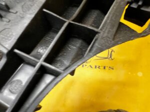 ŚLIZG MOCOWANIE ZDERZAKA TYŁ LEWY PEUGEOT 3008 II