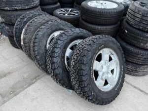 KOŁA FELGI OPONY TERENOWE JEEP GRAND CHEROKEE COMMANDER WRANGLER 265/65 R17