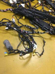WIĄZKA INSTALACJA BEZPIECZNIKI KABINY INFINITI Q30