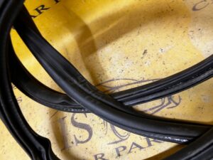 USZCZELKA KLAPY BAGAŻNIKA TYŁ TESLA MODEL 3 PRZEDLIFT