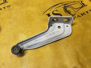 ROLKA DRZWI PRZESUWNYCH PROWADNICA GÓRNA PRAWA DACIA DOKKER 369