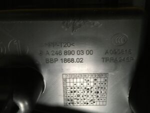 ZESTAW NAPRAWCZY BAGAŻNIKA MERCEDES INFINITI Q30