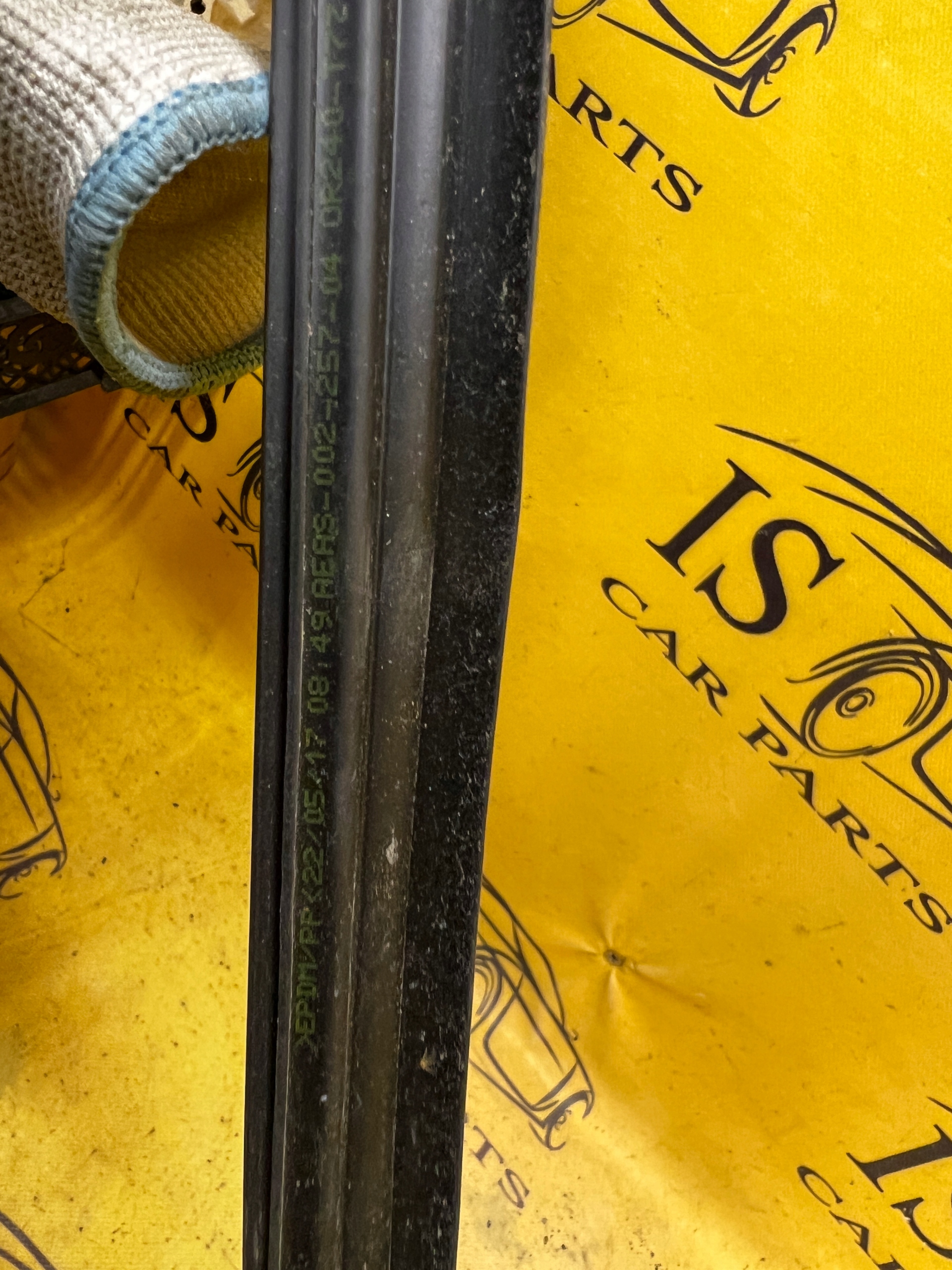 USZCZELKA KLAPY BAGAŻNIKA BMW G30 SEDAN