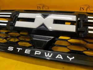 ATRAPA GRILL KRATA OSŁONA CHŁODNICY DACIA SANDERO III STEPWAY LIFT