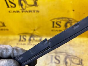 LISTWA SZYBY PRZÓD CZOŁOWEJ LEWA PORSCHE CAYENNE II 7P5