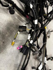 OKABLOWANIE WIĄZKA DESKI ROZDZIELCZEJ KONSOLI FORD ESCAPE MK4 1.5 EB