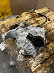 MOST DYFERENCJAŁ TYLNY TYŁ FORD ESCAPE MK4 1.5 EB 4WD 4X4