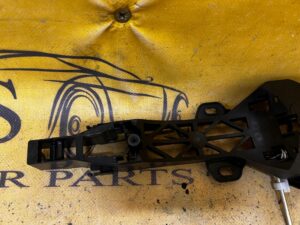 WSPORNIK KLAMKI DRZWI TYŁ TYLNYCH PRAWY PRAWYCH DACIA SANDERO 3 III