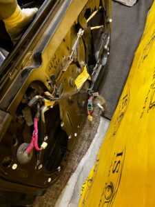 DRZWI PRAWA STRONA PRAWY PRZÓD LISTWA CHEVROLET CORVETTE C5 97-04