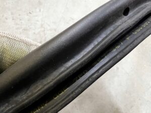 USZCZELKA DRZWI TYŁ TYLNYCH PORSCHE CAYENNE II 7P5