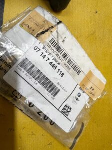 POJEDYNCZA KULA Z TRZPIENIEM GWINTOWANYM M5 BMW NOWA OEM