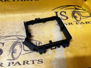 WSPONIK MOCOWANIE SKRZYNKI BEZPIECZNIKÓW RENAULT MEGANE IV