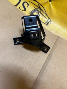 WSPORNIK UCHWYT MOCOWANIE LEWE LR RANGE ROVER EVOQUE II L551