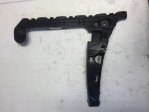 ŚLIZG ZDERZAKA PRAWY TYŁ AUDI A4 B9 8W5807454