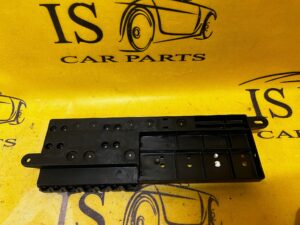 SKRZYNKA BEZPIECZNIKÓW JAGUAR XJ X351