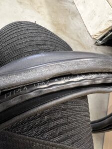 USZCZELKA KLAPY BAGAŻNIKA TYŁ RANGE ROVER VELAR L560