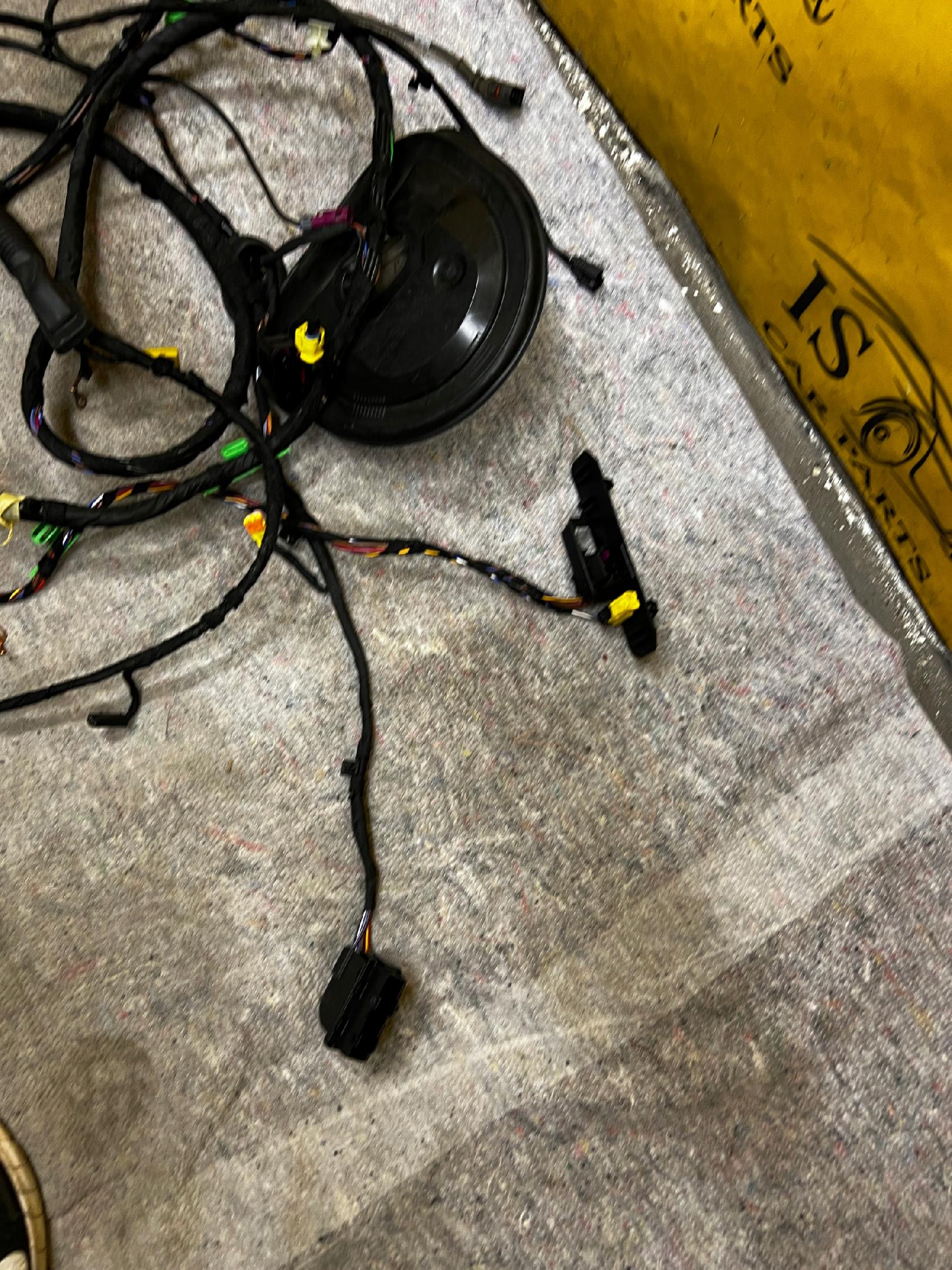 WIĄZKA INSTALACJA WNĘTRZA KABINY DESKI SKODA SCALA