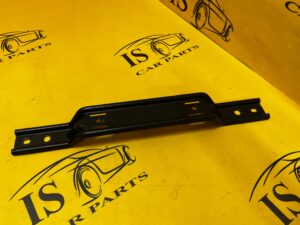 UCHWYT WSPORNIK UKŁADU WYDECHOWEGO WYDECHU RANGE ROVER VELAR L560