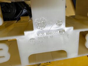 PODSTAWA STEROWNIKA UCHWYT MOCOWANIE STEROWNIKÓW MODUŁÓW BMW X5 E70 X6 E71