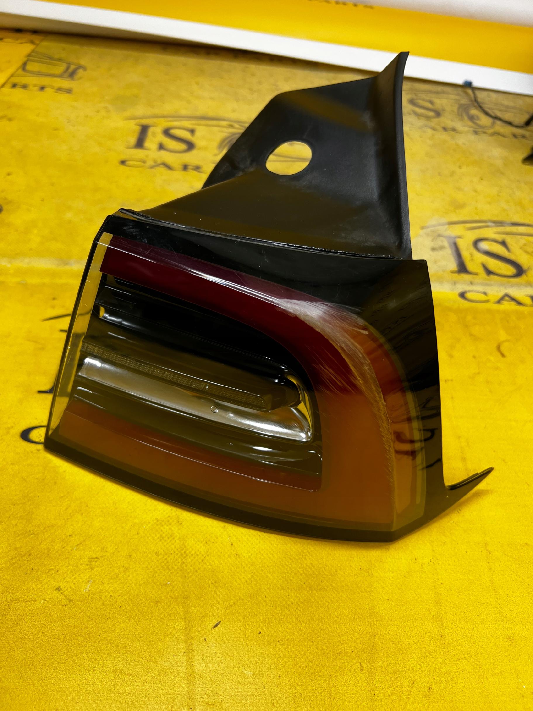 LAMPA TYŁ TYLNA PRAWY PRAWA TESLA MODEL 3 PRZEDLIFT