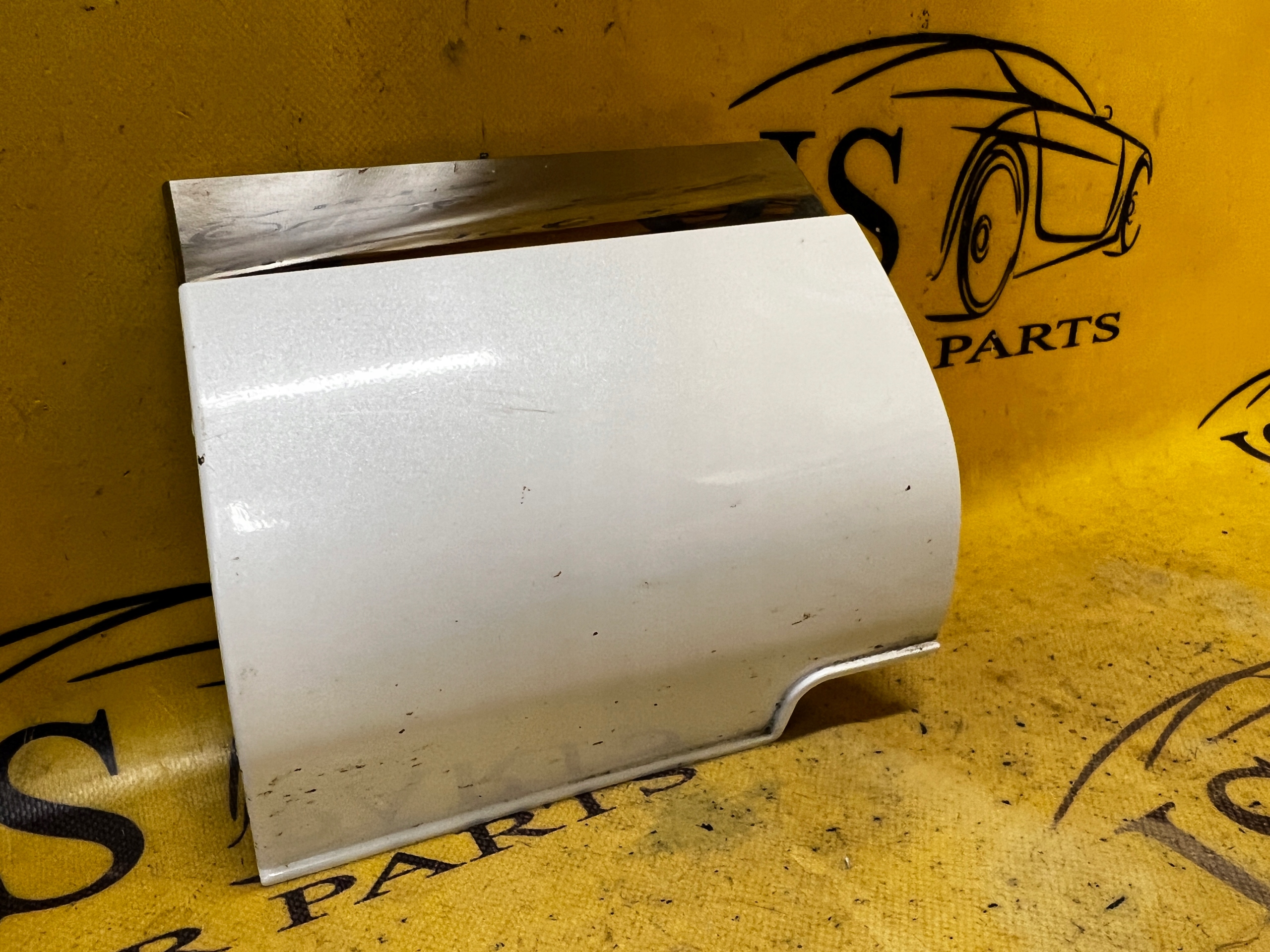 LEWA LISTWA CHROM BŁOTNIKA OSŁONA PROGU GENESIS GV70