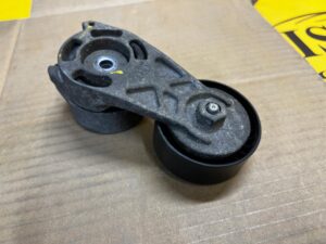 NAPINACZ PASKA ROZRZĄDU AUDI Q7 SQ7 4M0 4.0 TDI