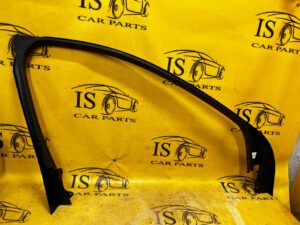 LISTWA SZYBY DRZWI PRAWY PRZÓD KUGA MK3 ESCAPE MK4