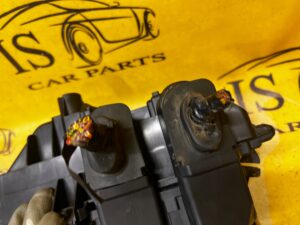 SKRZYNKA BEZPIECZNIKÓW RANGE ROVER EVOQUE II L551