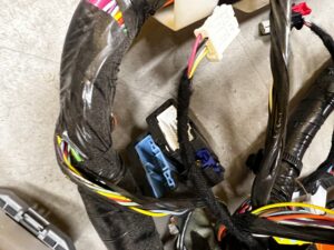 INSTALACJA ELEKTRYCZNA WIĄZKA GŁÓWNA WNĘTRZA PRAWA TESLA MODEL 3 PRZEDLIFT