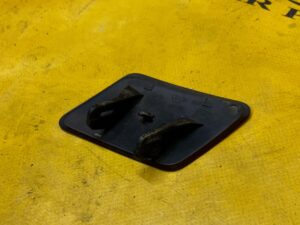 ZAŚLEPKA SPRYSKIWACZA REFLEKTORA PRAWA ZDERZAKA PRZÓD PEUGEOT 508 RXH