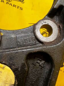 ŁAPA MOCOWANIE WSPORNIK MOSTU PRZEDNIEGO TOYOTA HILUX VIII 8 2.4D D4D