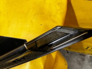 LISTWA RAMKA USZCZELKA SZYBY DRZWI DACHU PRAWA FORD MUSTANG VI