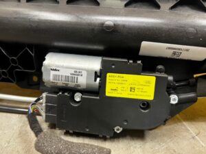 ROLETA ŻALUZJA ZASŁONA PANORAMY PANORAMA SZYBERDACHU RANGE ROVER VELAR L560