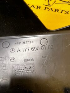 OSŁONA ZAŚLEPKA PROGU PRAWA MERCEDES A KLASA W177