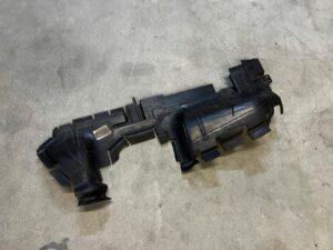 KIEROWNICA POWIETRZA PRAWA AUDI SQ7 Q7 4M0