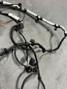 WIĄZKA INSTALACJA ELEKTRYCZNA ZAWIESZENIA TYŁ RANGE ROVER VELAR L560