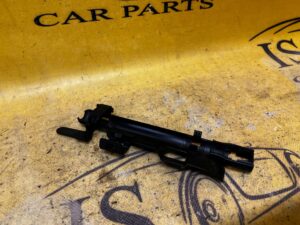 OSŁONA MOCOWANIE DYSZY SPRYSKIWACZY BMW 5 G30