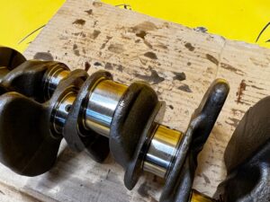 WAŁ KORBOWY SILNIKA DACIA DUSTER II 1.0 TCE LPG H4D F480 2718R GFGH DKKH