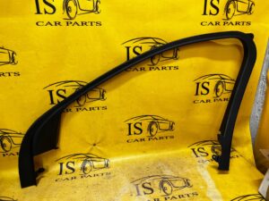 LISTWA SZYBY DRZWI PRAWY PRZÓD KUGA MK3 ESCAPE MK4