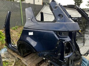 ĆWIARTKA TYŁ PAS TYLNY BŁOTNIK WANNA BŁOTNIKI ROVER DISCOVERY SPORT L550