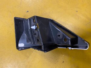 MOCOWANIE ŚLIZG ZDERZAKA PRAWY TYŁ FORD S-MAX MK2