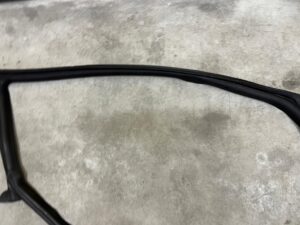 USZCZELKA DRZWI PRZÓD PRAWY TESLA MODEL 3 PRZEDLIFT