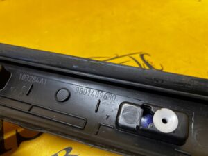 LISTWA SZYBY CZOŁOWEJ PRZÓD LEWA CITROEN C4 GRAND PICASSO II EU EEB