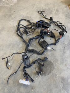 INSTALACJA WIĄZKA KOMORY SILNIKA NISSAN E-NV200