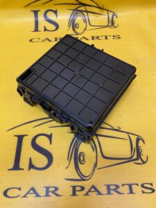 SKRZYNKA BEZPIECZNIKÓW FORD FIESTA MK8 1.5 TDCI